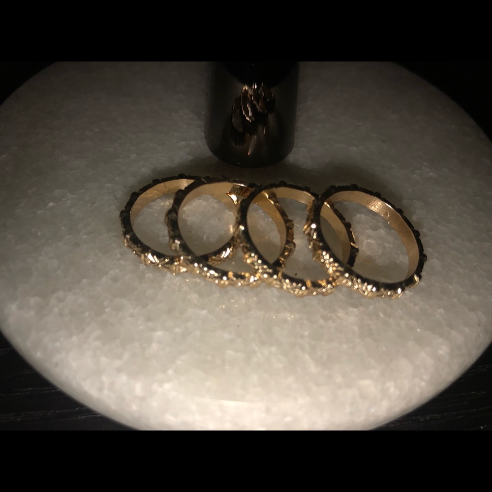 🌹Forever 21 stackable rings - Picture 6 of 8